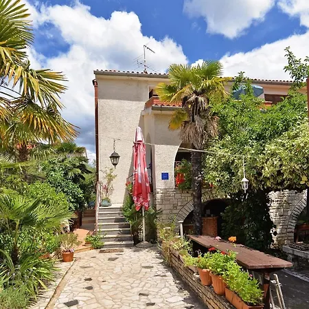 Fuer 5 Personen Ca 50 Qm In Rovinj, Istrien Istrische Riviera Apartment *